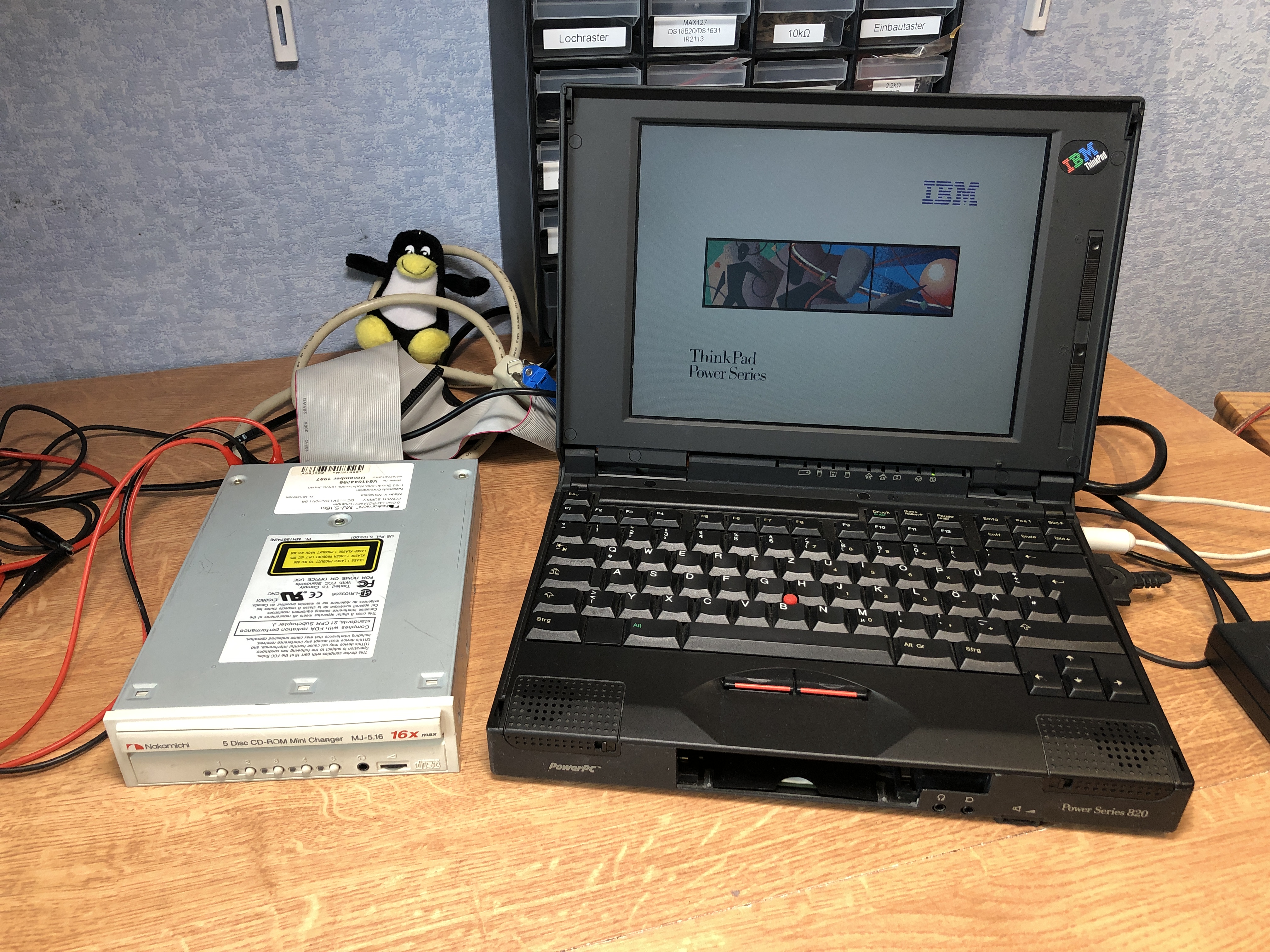 ThinkPad 820, next to a Nakamichi SCSI CD-ROM drive