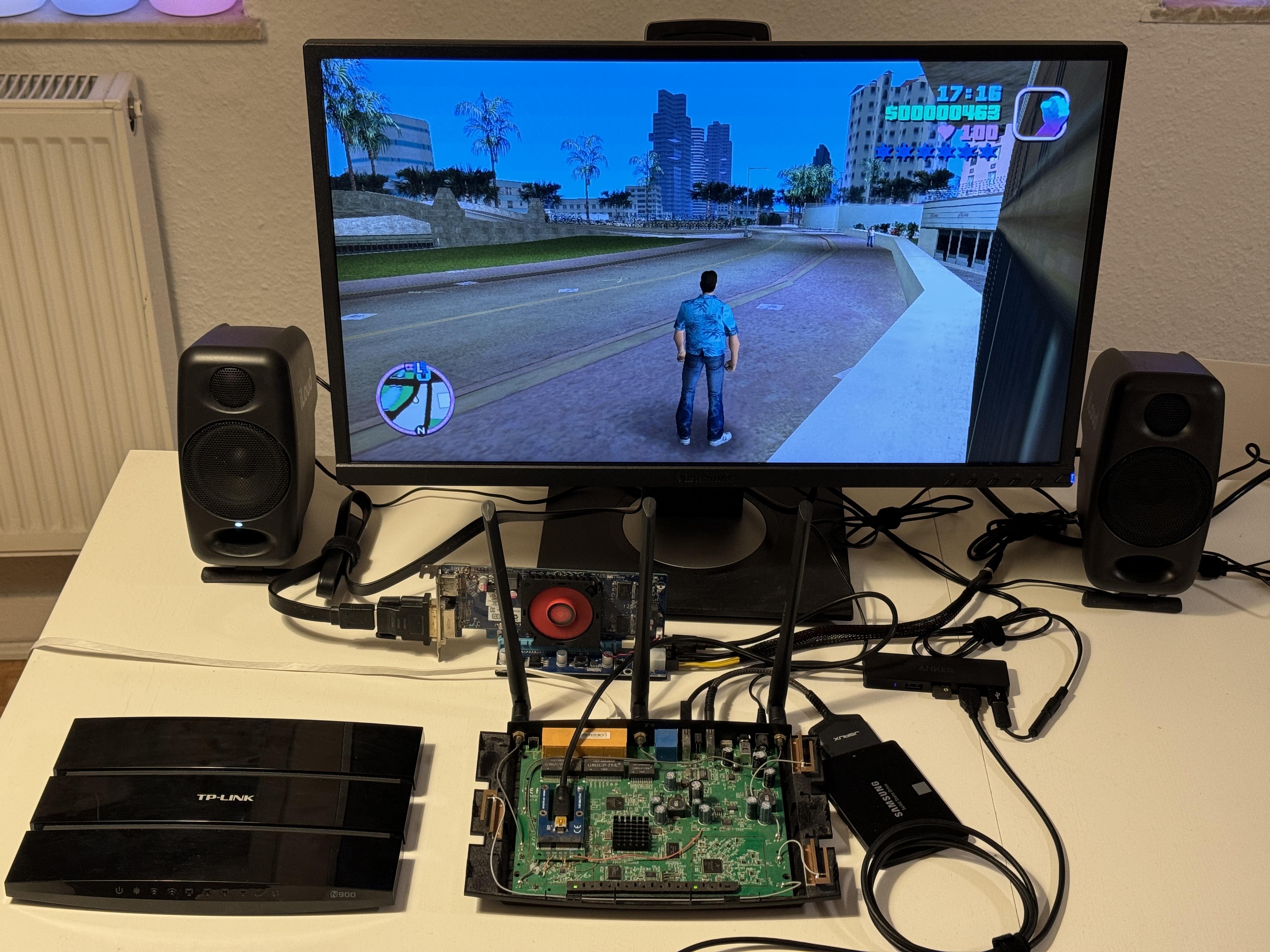 Running GTA: Vice City on a TP-Link TL-WDR4900 wireless router